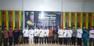 Silaturahmi Bersama LAMR Pasir Penyu, Ini yang disampaikan Gubri Syamsuar Silaturahmi Bersama LAMR Pasir Penyu, Ini yang disampaikan Gubri Syamsuar