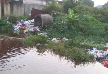 Warga Resah Dengan Tumpukan Sampah di Jalan Gulama Pekanbaru