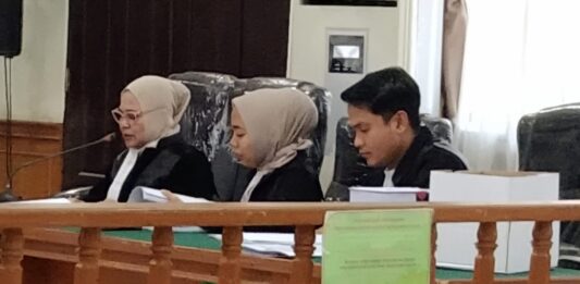 PH Minta Kepada Hakim, Sukarmis Dibebaskan Terkait Kasus Dugaan Korupsi Hotel di Kuansing