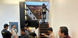 Kampung Dalam Dumai Diserbu Polisi, Rumah Bandar Narkoba Disegel Kampung Dalam Dumai Diserbu Polisi, Rumah Bandar Narkoba Disegel