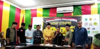 Wartawan dan Laskar Nyatakan Dukungan Penuh Pembentukan Daerah Istimewa Riau Wartawan dan Laskar Nyatakan Dukungan Penuh Pembentukan Daerah Istimewa Riau