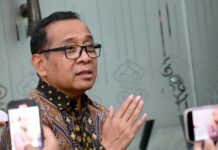 Menko PMK Pratikno Soroti Kerugian Negara Hampir Rp 200 T Imbas WNI Berobat ke Luar Negeri Menko PMK Pratikno Soroti Kerugian Negara Hampir Rp 200 T Imbas WNI Berobat ke Luar Negeri