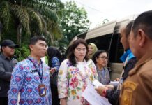 Rombongan Seruni Kabinet Merah Putih Tinjau Sejumlah Lokasi di Pekanbaru Rombongan Seruni Kabinet Merah Putih Tinjau Sejumlah Lokasi di Pekanbaru